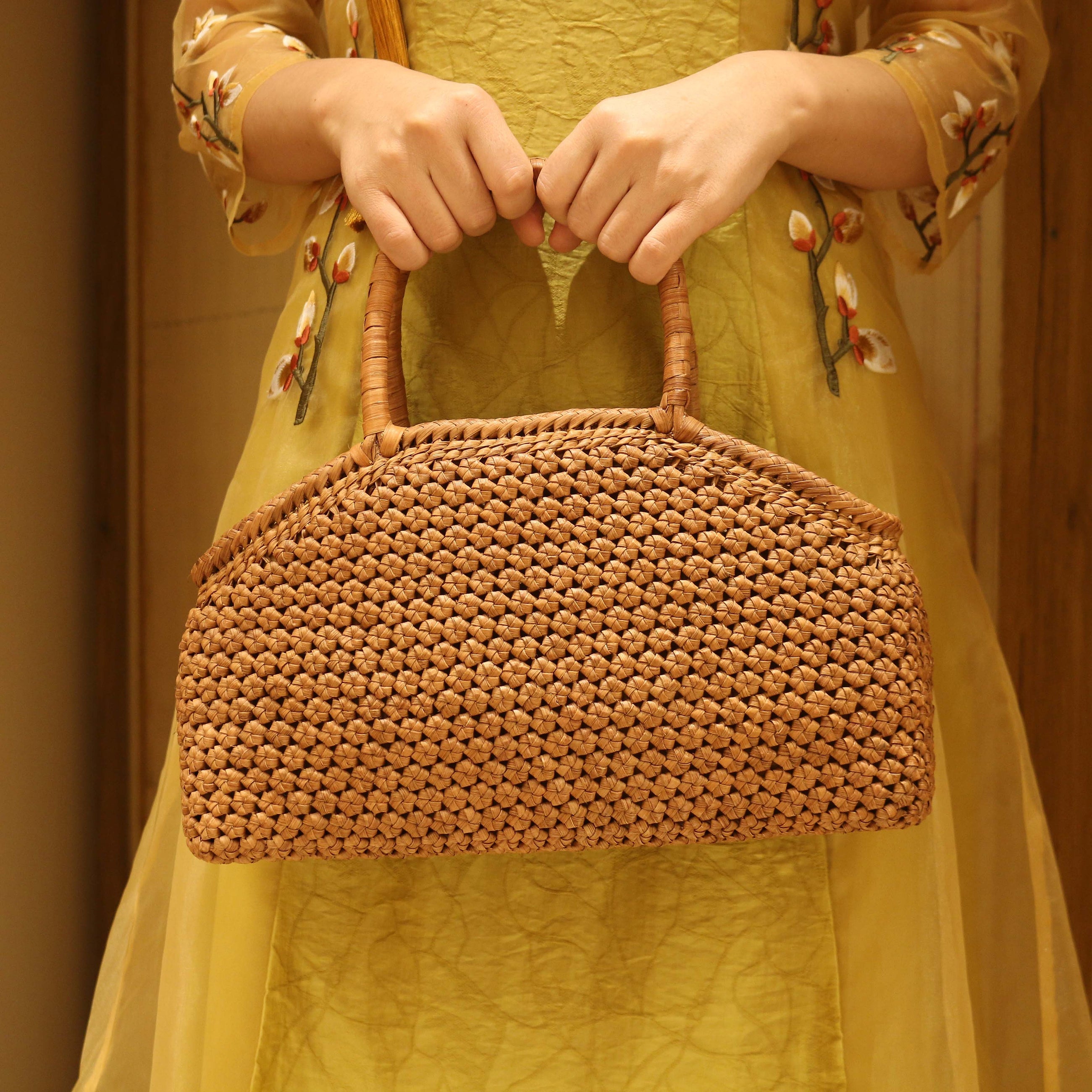 Half-Moon Large Bag | Wild Grape Vine Basket Bag
