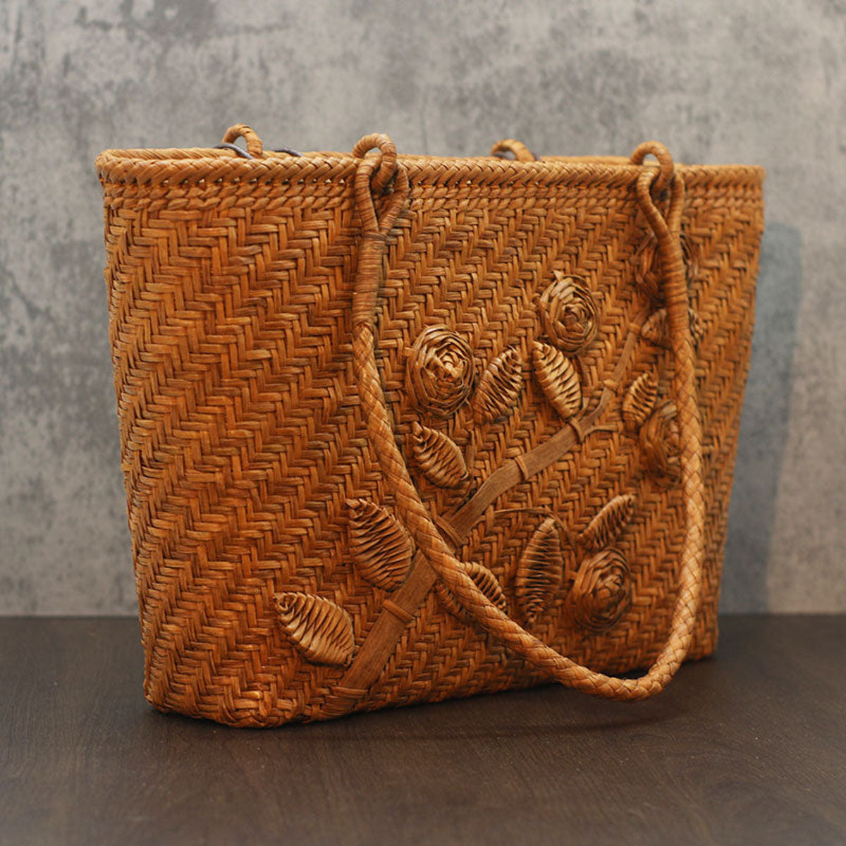 Single Rose｜Wild Grape Vine Tote Bag